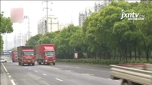 江西发出新规后首张道路货运驾驶员从业资格证