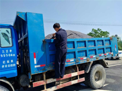 郴州市运管处货运所开展规范道路货物运输车辆 运输行为专项整治行动